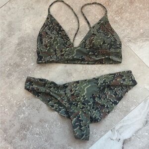 Boys + Arrows Camouflage Bikini size Small